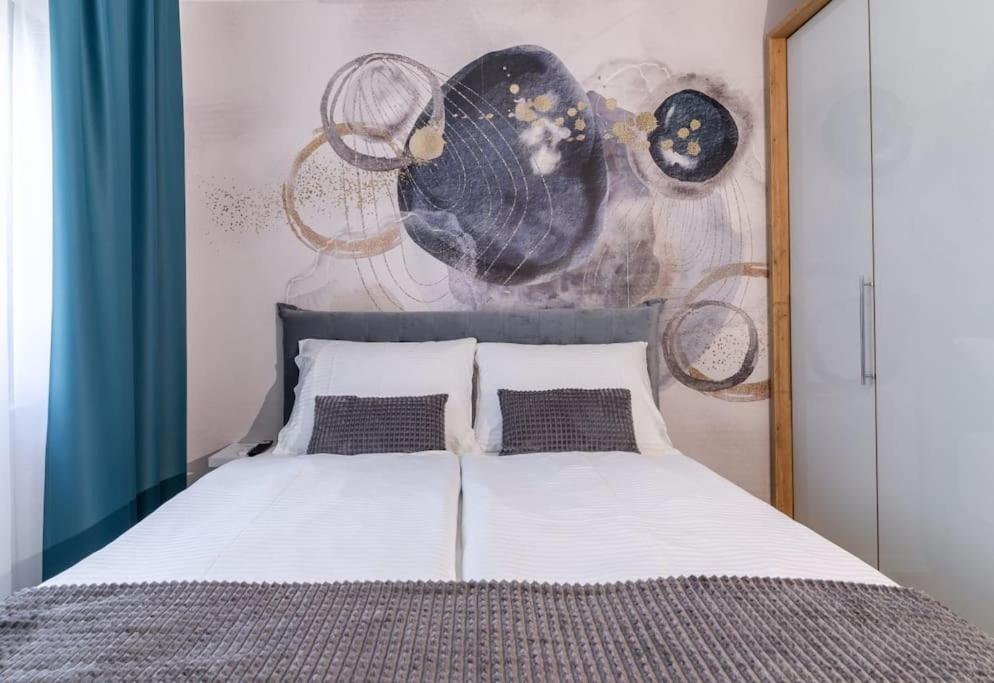 Capsula Luxury Apartment Umag Exterior photo